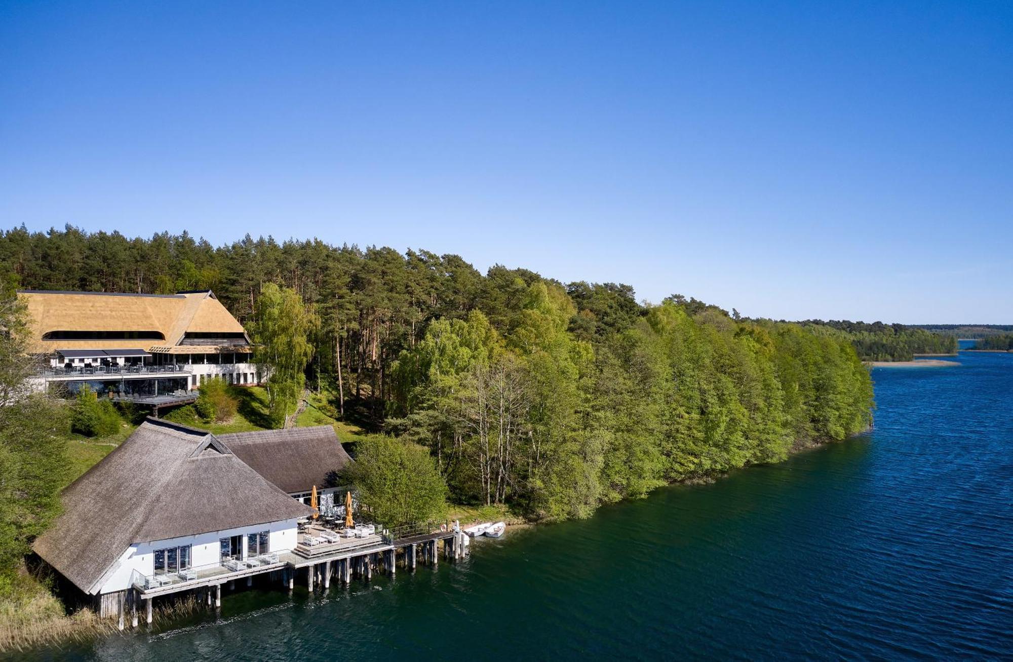 Van Der Valk Naturresort Drewitz Nossentiner Huette Extérieur photo